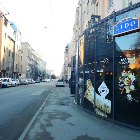 Appartement Tiny Non-Smoking Caka & Free Parking à Riga Extérieur photo
