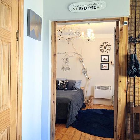 Appartement Tiny Non-Smoking Caka & Free Parking à Riga Extérieur photo