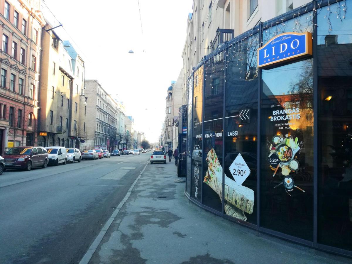 Appartement Tiny Non-Smoking Caka & Free Parking à Riga Extérieur photo
