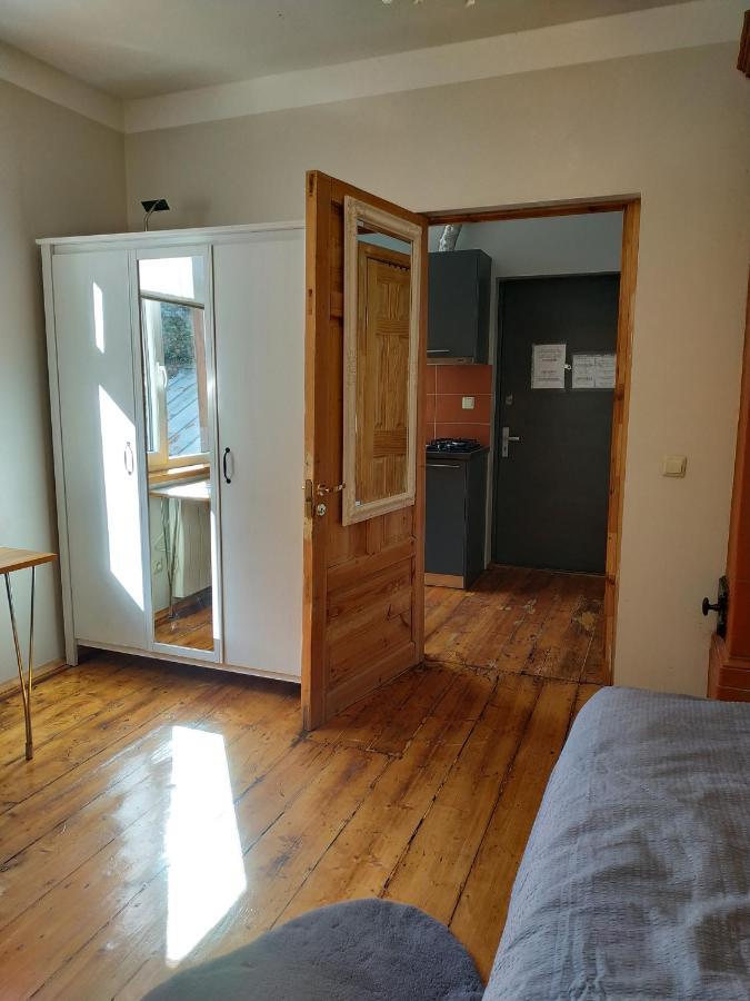 Appartement Tiny Non-Smoking Caka & Free Parking à Riga Extérieur photo